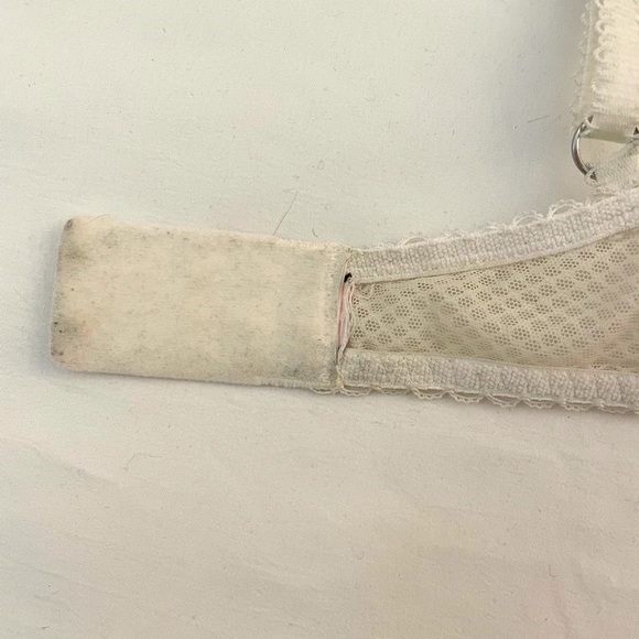 Lace bra - Picture 6 of 7